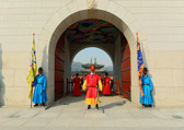 Südkorea - Seoul - Gwanghwamun royal guards | 24/100
